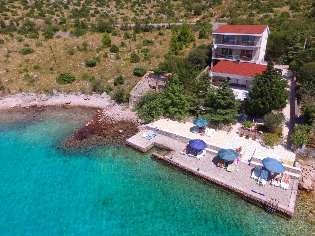 Apartmani Ribarica**** Karlobag Exterior photo